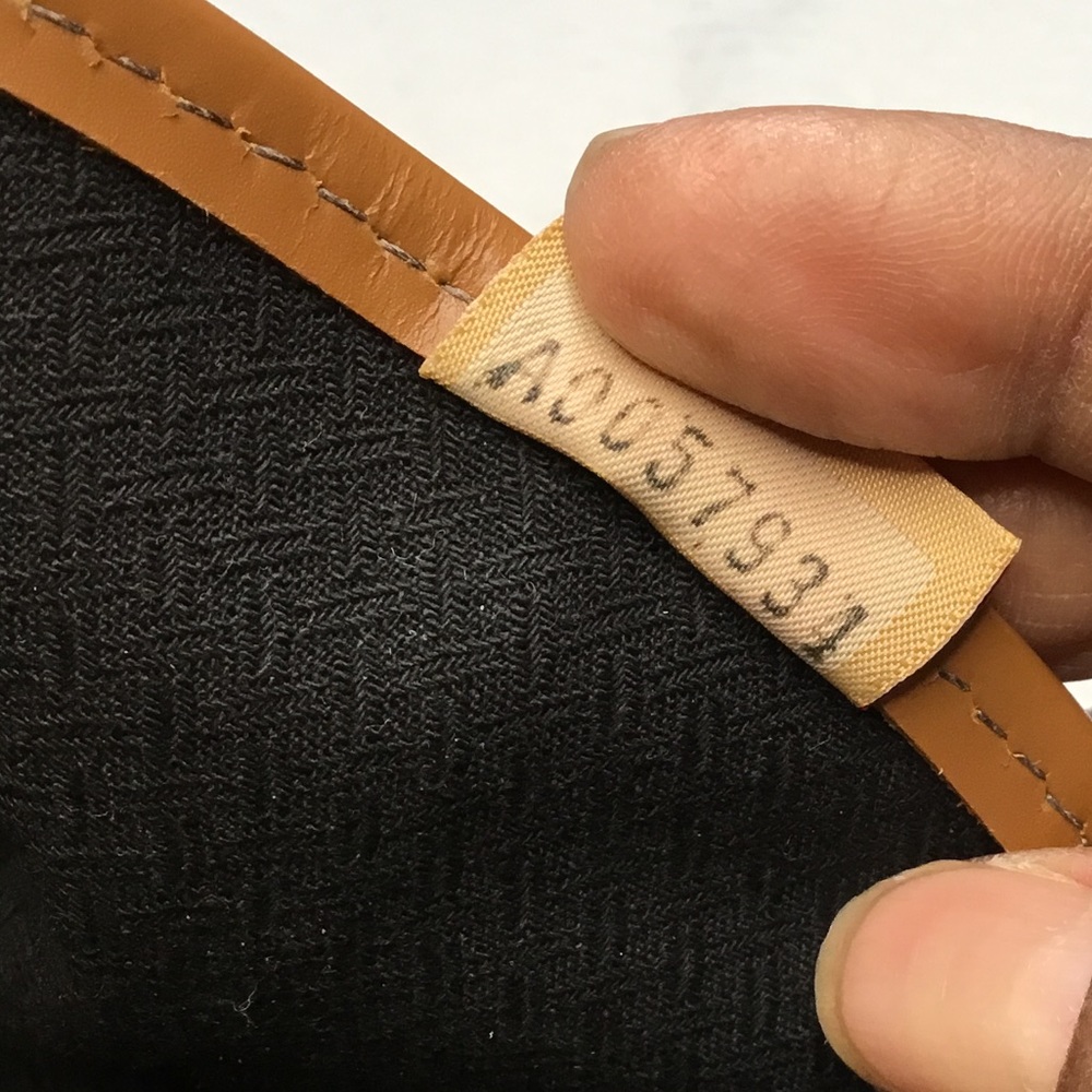 Dooney & Bourke oversized tote - Picture 10 of 14